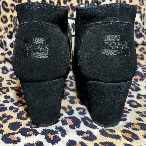 EUC TOMS ankle boots. Sz 9 black - Picture 3 of 6